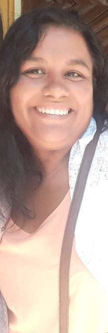 Una mujer sonriendo

Descripcin generada automticamente